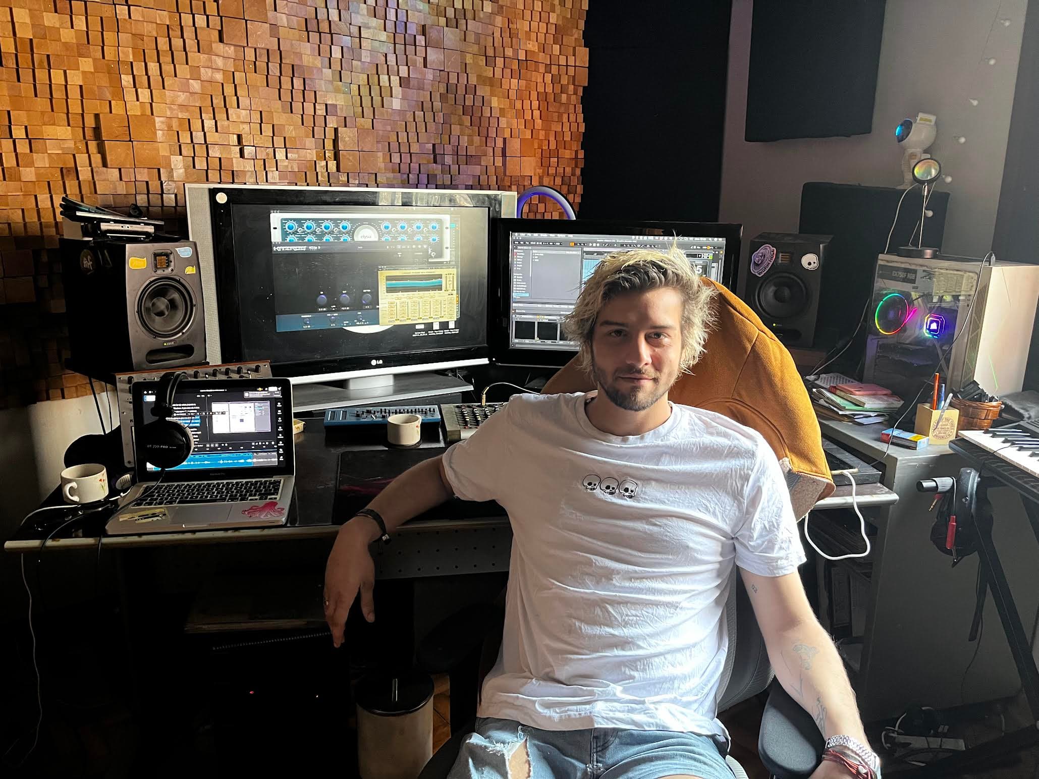 In the box mastering hero