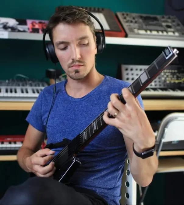 Jammy E – Portable MIDI guitar
